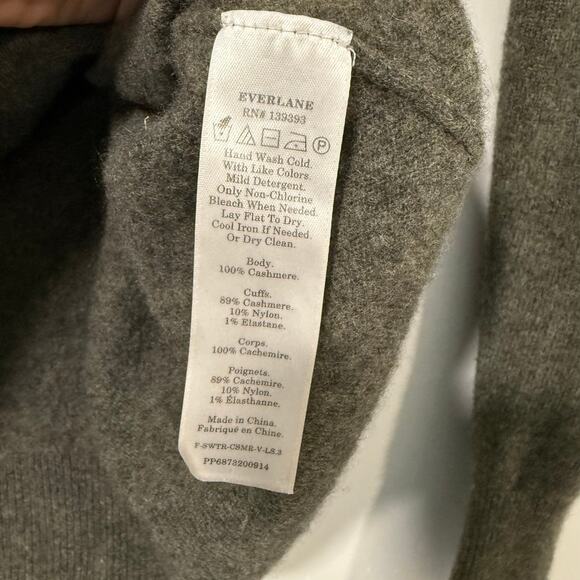Everlane Women’s 100% Cashmere Sweater  V Neck Green Small Soft Cozy Staple - Picture 5 of 8